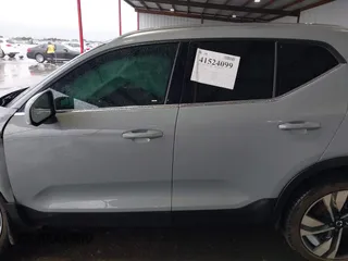 2024 Volvo XC40 с VIN YV4L12UFXR2348830, выставлен на аукционе IAAI как лот 41524099 с пробегом 26 374 миль миль и . История ставок и продаж доступна на DreamBid. Изображение 14.