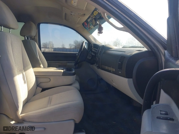 2008 Chevrolet Silverado 1500 LTZ with VIN 2GCEK133781213281, listed as a IAAI auction lot 41408471 with 241,389 mi miles. Bid and sale history available at carsss.com. Image 5.