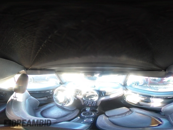 2016 MINI Convertible S с VIN WMWWG9C52G3A91914, выставлен на аукционе IAAI как лот 42703927 с пробегом 88 328 миль миль и . История ставок и продаж доступна на DreamBid. Изображение 18.
