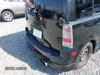 2005 Scion xB with VIN JTLKT334454021261, listed as a IAAI auction lot 42124927 with 221,043 mi miles. Bid and sale history available at carsss.com. Image 6.