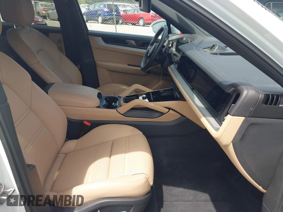 2024 Porsche Cayenne с VIN WP1BA2AY2RDA50635, выставлен на аукционе IAAI как лот 42177816 с пробегом 8 070 миль миль и . История ставок и продаж доступна на DreamBid. Изображение 5.