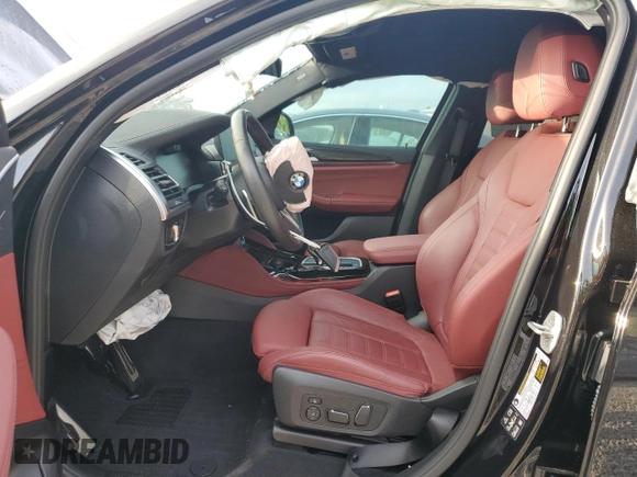 2024 BMW X4 M40i z VIN 5UX43DT00R9V20010, wystawiony jako Copart lot #51654125 z przebiegiem Nie podano mil oraz Nie do naprawy • Non repairable. Historia ofert i sprzedaży dostępna na DreamBid. Obrazek 7.