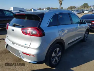 2019 Kia Niro LX with VIN KNDCB3LC3K5351134, listed as a IAAI auction lot 41364375 with 113,883 mi miles. Bid and sale history available at carsss.com. Image 4.