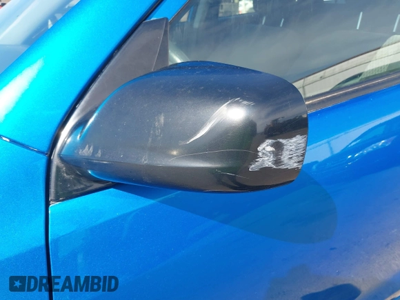 2008 Toyota Matrix STD with VIN 2T1KR32E08C693338, listed as a IAAI auction lot 41894527 with 70,564 mi miles and . Bid and sale history available at DreamBid. Image 6.