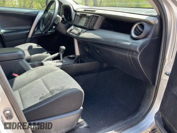 2018 Toyota RAV4 XLE with VIN 2T3WFREV8JW496356, listed as a Copart auction lot 51367765 with 71,049 mi miles and Clean Title. Bid and sale history available at DreamBid. Image 5.