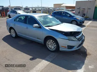 2010 Ford Fusion Hybrid z VIN 3FADP0L3XAR138980, wystawiony jako IAAI lot #41545161 z przebiegiem 92 386 mil mil oraz . Historia ofert i sprzedaży dostępna na DreamBid. Obrazek 1.