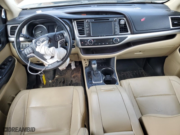 2017 Toyota Highlander XLE with VIN 5TDJZRFH7HS367692, listed as a Copart auction lot 43081615 with 0 mi miles and Salvage Title. Bid and sale history available at carsss.com. Image 8.