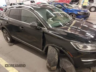 2016 Lincoln MKC Reserve with VIN 5LMTJ3DH7GUJ04704, listed as a IAAI auction lot 41217409 with 81,594 mi miles and . Bid and sale history available at DreamBid. Image 13.