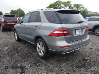 2013 Mercedes-Benz M 350 with VIN 4JGDA5HB9DA154879, listed as a IAAI auction lot 42646238 with 123,344 mi miles and . Bid and sale history available at DreamBid. Image 3.
