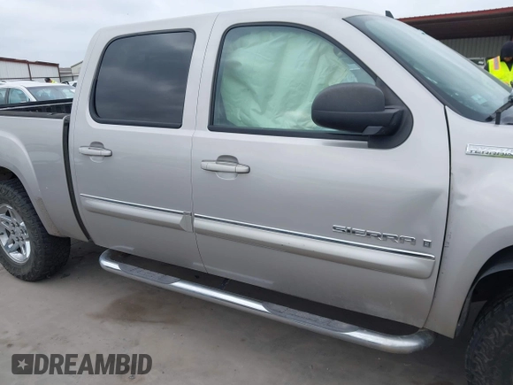 2008 GMC Sierra 1500 SLE1 с VIN 2GTEK13J081272039, выставлен на аукционе IAAI как лот 42261690 с пробегом 210 615 миль миль и . История ставок и продаж доступна на DreamBid. Изображение 13.