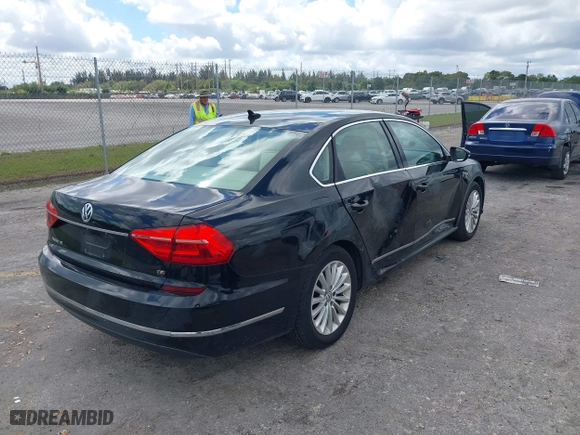 2016 Volkswagen Passat 1.8T SE w/Technology with VIN 1VWBS7A35GC047180, listed as a IAAI auction lot 41650618 with 42,491 mi miles. Bid and sale history available at carsss.com. Image 4.