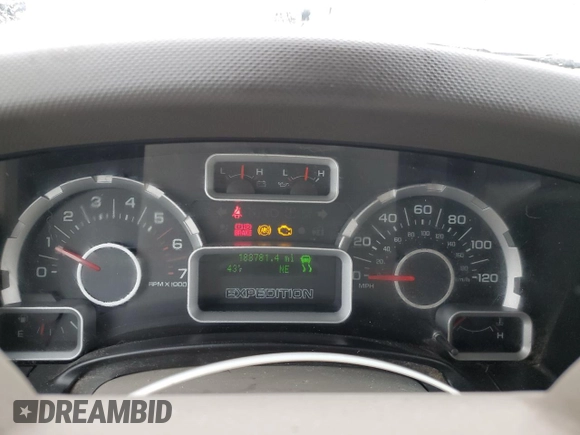 2008 Ford Expedition SSV with VIN 1FMFU16558LA26638, listed as a Copart auction lot 56065935 with 188,781 mi miles and Salvage title. Bid and sale history available at DreamBid. Image 9.