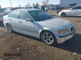 2005 BMW 3 Series 330i with VIN WBAEV53425KM42421, listed as a IAAI auction lot 41001073 with 188,472 mi miles and . Bid and sale history available at carsss.com. Image 1.