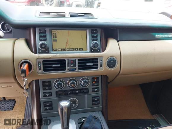 2008 Land Rover Range Rover HSE с VIN SALME15438A274098, выставлен на аукционе IAAI как лот 42294985 с пробегом 209 378 миль миль и . История ставок и продаж доступна на DreamBid. Изображение 13.