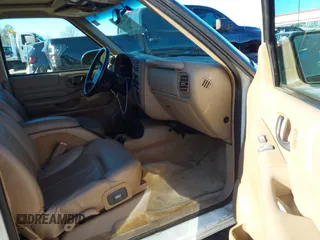 2002 Chevrolet Blazer LS z VIN 1GNDT13W32K146843, wystawiony jako IAAI lot #41497892 z przebiegiem 121 882 mil mil oraz . Historia ofert i sprzedaży dostępna na DreamBid. Obrazek 5.