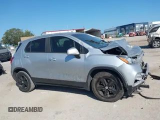 2020 Chevrolet Trax LS z VIN KL7CJKSB8LB033001, wystawiony jako IAAI lot #42107104 z przebiegiem 106 123 mil mil oraz . Historia ofert i sprzedaży dostępna na DreamBid. Obrazek 14.