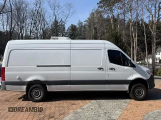2022 Mercedes-Benz Sprinter with VIN W1Y4ECVY0NT105206, listed as a Copart auction lot 52155085 with 12,000 mi miles and Clean Title. Bid and sale history available at DreamBid. Image 14.