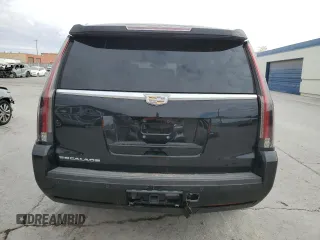 2016 Cadillac Escalade Platinum z VIN 1GYS4DKJ8GR125323, wystawiony jako Copart lot #89147295 z przebiegiem 131 657 mil mil oraz Szkody całkowita. Historia ofert i sprzedaży dostępna na DreamBid. Obrazek 6.