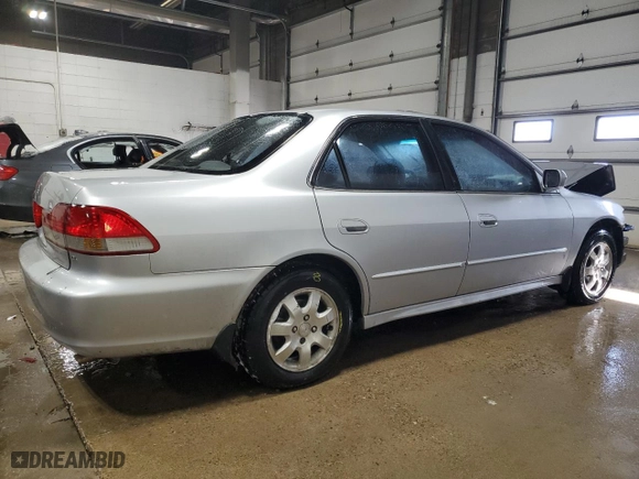 2002 Honda Accord Sdn EX with VIN 1HGCG56632A100304, listed as a Copart auction lot 45736805 with 193,855 mi miles and Salvage Title. Bid and sale history available at carsss.com. Image 3.