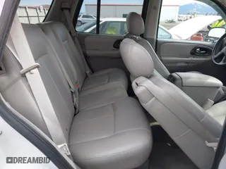 2007 Chevrolet TrailBlazer LT with VIN 1GNDT13S272279100, listed as a IAAI auction lot 41847719 with 117,755 mi miles. Bid and sale history available at carsss.com. Image 8.