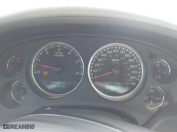 2007 Chevrolet Silverado 1500 LTZ with VIN 1GCEK19017Z535367, listed as a IAAI auction lot 41815602 with 142,676 mi miles. Bid and sale history available at carsss.com. Image 7.