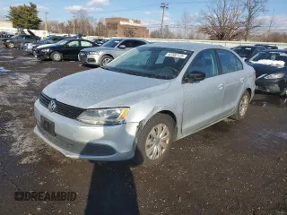 2013 Volkswagen Jetta Sedan S with VIN 3VW2K7AJ3DM207906, listed as a Copart auction lot 42302125 with 184,576 mi miles and Salvage Title. Bid and sale history available at carsss.com. Image 1.