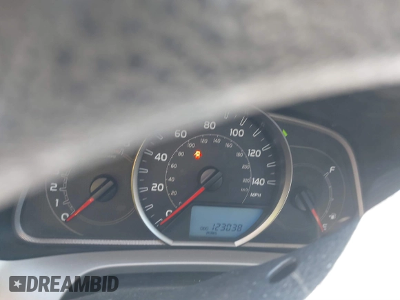 2013 Toyota RAV4 LE with VIN JTMZFREV9DD000690, listed as a IAAI auction lot 41575027 with 123,038 mi miles. Bid and sale history available at carsss.com. Image 7.