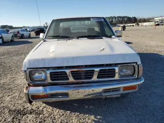 1993 Nissan Frontier z VIN 1N6SD16S7PC353014, wystawiony jako Copart lot #88586865 z przebiegiem 288 557 mil mil oraz Nie do naprawy • Non repairable. Historia ofert i sprzedaży dostępna na DreamBid. Obrazek 5.
