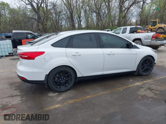 2016 Ford Focus SE with VIN 1FADP3F26GL262689, listed as a IAAI auction lot 41917883 with 178,371 mi miles. Bid and sale history available at carsss.com. Image 13.
