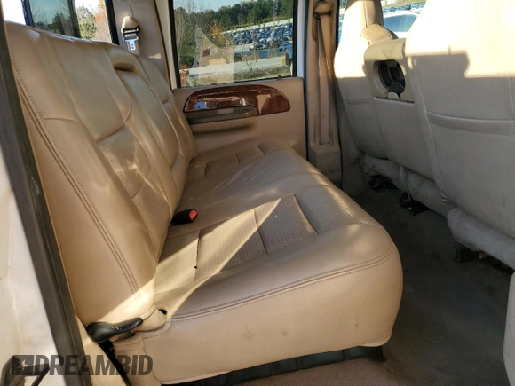 2003 Ford F-350 XL with VIN 1FTWW33F93EA39932, listed as a Copart auction lot 82341464 with 338,158 mi miles and Salvage Title. Bid and sale history available at DreamBid. Image 11.