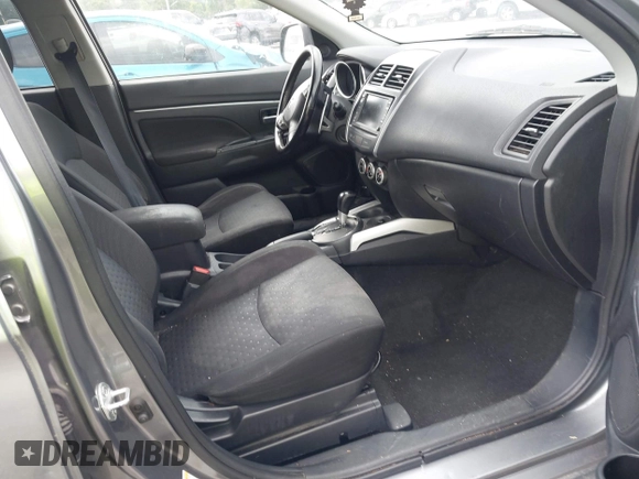 2011 Mitsubishi Outlander SE with VIN JA4AR4AU9BZ006097, listed as a IAAI auction lot 42503829 with 246,320 mi miles and . Bid and sale history available at DreamBid. Image 5.