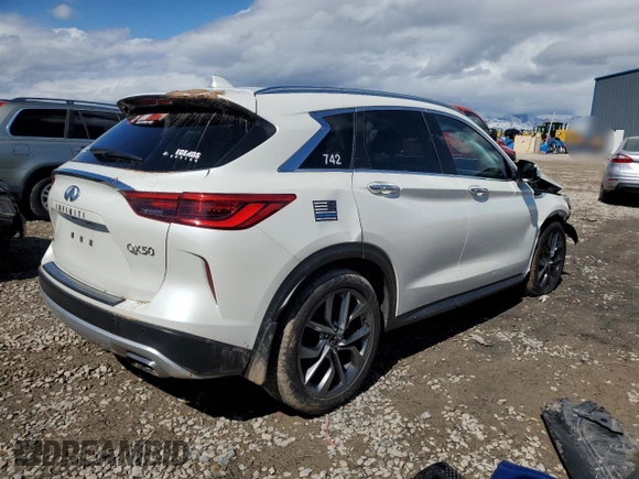 2022 Infiniti QX50 AUTOGRAPH with VIN 3PCAJ5DBXNF109603, listed as a Copart auction lot 53852894 with 43,803 mi miles and Salvage Title. Bid and sale history available at carsss.com. Image 3.