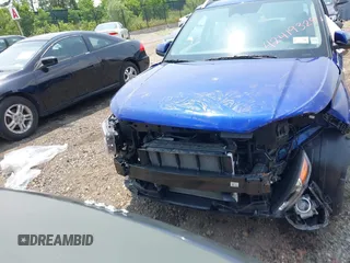 2024 Hyundai Venue SEL z VIN KMHRC8A39RU298832, wystawiony jako IAAI lot #42419329 z przebiegiem 7 582 mil mil oraz . Historia ofert i sprzedaży dostępna na DreamBid. Obrazek 12.
