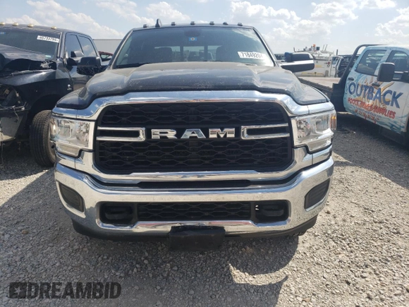 2022 Ram 3500 Tradesman with VIN 3C63RRGL4NG139856, listed as a Copart auction lot 71849204 with 48,082 mi miles and Salvage Title. Bid and sale history available at carsss.com. Image 5.
