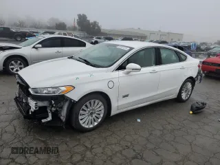 2016 Ford Fusion Energi SE Luxury with VIN 3FA6P0PUXGR241787, listed as a Copart auction lot 82581924 with 141,601 mi miles and Salvage Title. Bid and sale history available at carsss.com. Image 1.