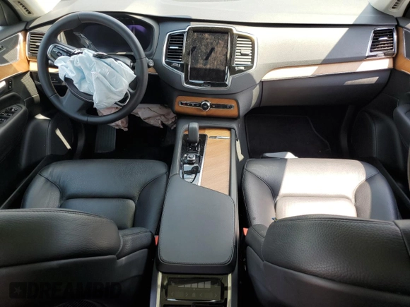 2023 Volvo XC90 Plus with VIN YV4H600NXP1931958, listed as a Copart auction lot 60474635 with Not provided miles and Salvage title. Bid and sale history available at DreamBid. Image 8.