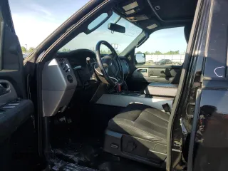 2017 Ford Expedition Max XLT with VIN 1FMJK1JT8HEA68778, listed as a Copart auction lot 61571665 with 87,862 mi miles and Salvage title. Bid and sale history available at DreamBid. Image 7.