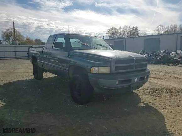 1998 Dodge Ram 1500 with VIN 1B7HF13Y0WJ150721, listed as a Copart auction lot 82356684 with 209,291 mi miles and Salvage Title. Bid and sale history available at carsss.com. Image 10.
