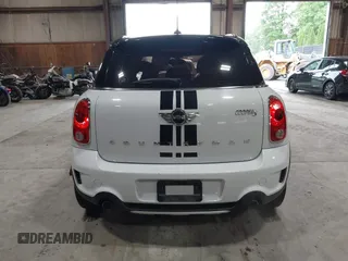 2016 MINI Countryman S with VIN WMWZC5C57GWU20085, listed as a IAAI auction lot 42403406 with 90,592 mi miles and . Bid and sale history available at DreamBid. Image 17.