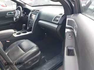 2014 Ford Explorer XLT z VIN 1FM5K8D88EGA98879, wystawiony jako IAAI lot #42135156 z przebiegiem 221 590 mil mil oraz . Historia ofert i sprzedaży dostępna na DreamBid. Obrazek 5.