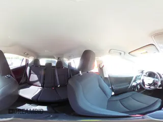 2018 Toyota RAV4 LE z VIN JTMBFREV5JD256595, wystawiony jako Copart lot #58344885 z przebiegiem 83 953 mil mil oraz Szkoda całkowita • Salvage title. Historia ofert i sprzedaży dostępna na DreamBid. Obrazek 16.
