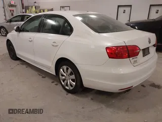 2013 Volkswagen Jetta Sedan SE with VIN 3VWDP7AJ1DM416331, listed as a IAAI auction lot 42037776 with 195,983 mi miles. Bid and sale history available at carsss.com. Image 3.