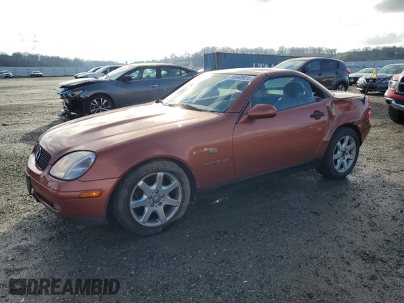 2000 Mercedes-Benz SLK 230 Kompressor с VIN WDBKK47F0YF145180, выставлен на аукционе Copart как лот 86648924 с пробегом 130 460 миль миль и Списание • Salvage title. История ставок и продаж доступна на DreamBid. Изображение 1.