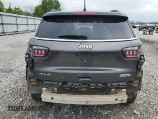 2018 Jeep Compass Latitude with VIN 3C4NJDBB3JT290652, listed as a Copart auction lot 50723415 with 69,579 mi miles and Salvage Title. Bid and sale history available at DreamBid. Image 6.