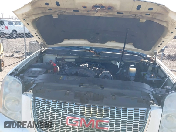 2009 GMC Yukon SLT 4SB with VIN 1GKFK33079R251967, listed as a IAAI auction lot 41901508 with 186,900 mi miles and . Bid and sale history available at DreamBid. Image 10.