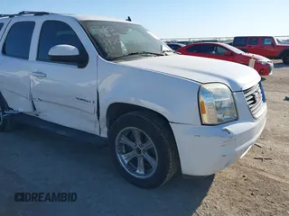 2007 GMC Yukon SLT with VIN 1GKFC13J77R131223, listed as a IAAI auction lot 41764977 with 1 mi miles. Bid and sale history available at carsss.com. Image 6.