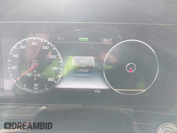 2019 Mercedes-Benz CLS with VIN WDD2J5KB3KA014592, listed as a IAAI auction lot 42074216 with 115,242 mi miles. Bid and sale history available at carsss.com. Image 7.