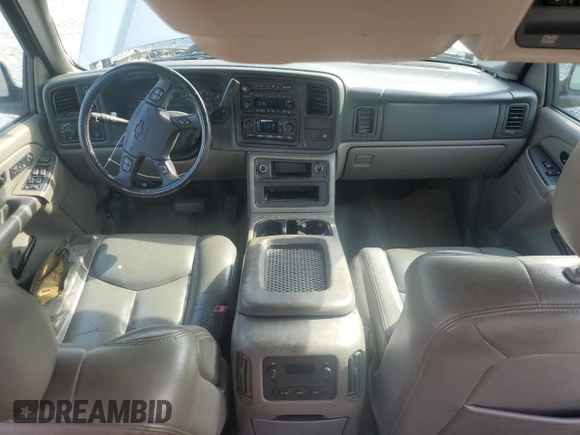 2005 Chevrolet Avalanche Z71 with VIN 3GNEK12Z75G229433, listed as a Copart auction lot 61135565 with 157,657 mi miles and Salvage title. Bid and sale history available at DreamBid. Image 8.