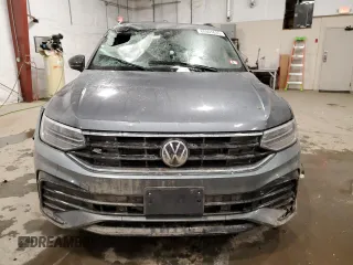 2022 Volkswagen Tiguan SE R-Line Black with VIN 3VV8B7AX3NM095130, listed as a Copart auction lot 88801635 with 49,465 mi miles and Salvage Title. Bid and sale history available at DreamBid. Image 5.