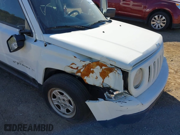 2016 Jeep Patriot Sport SE z VIN 1C4NJPBA8GD575435, wystawiony jako IAAI lot #40553382 z przebiegiem 187 685 mil mil oraz . Historia ofert i sprzedaży dostępna na DreamBid. Obrazek 6.